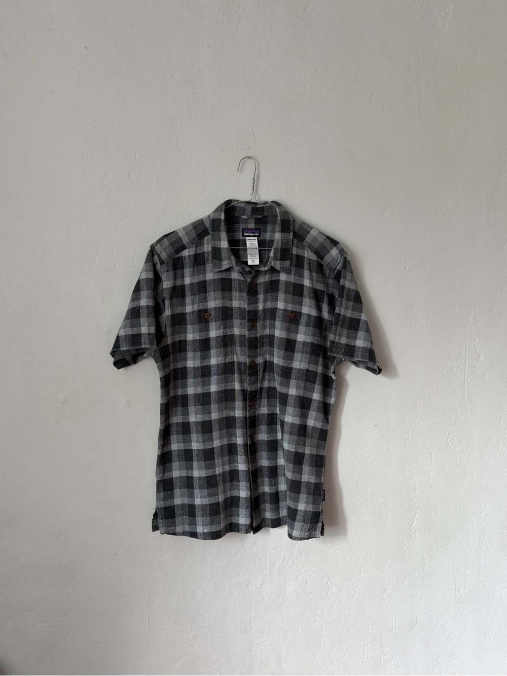 Patagonia Hemp / Cotton Short Sleeve Black & Grey Check Shirt Men’s Medium